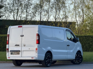 2016 Vauxhall Vivaro 1.6 Cdti 2700 Biturbo Ecoflex Sportive L1 H1 Euro 5 (s/s) 5dr in White — image 3
