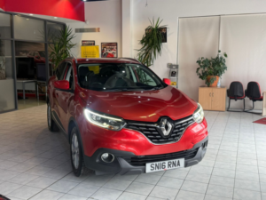2016 Renault Kadjar 1.5 Dynamique Nav Dci 110 in Red — image 2