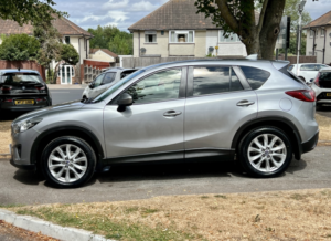 2014 Mazda Cx-5 2.0 Skyactiv-G Sport Nav in Silver — image 4