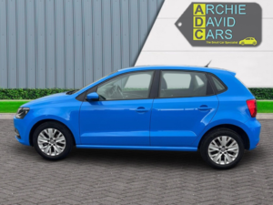 2016 Volkswagen Polo 1.2 Tsi Bluemotion Tech Se in Blue — image 5