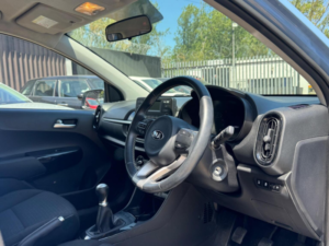 2018 Kia Picanto 1.0 2 Euro 6 5dr in Blue — image 3