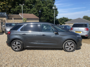 2014 Citroen C4 Picasso 1.6 E-Hdi Exclusive+ in Grey — image 2