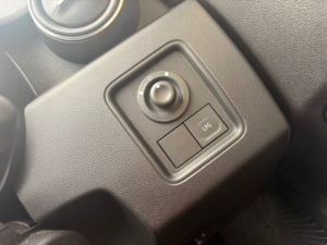 2022 Dacia Duster 1.0 Tce Comfort SUV 5dr Bi Fuel Manual Euro 6 (s/s) (100 Ps) in Orange — image 3