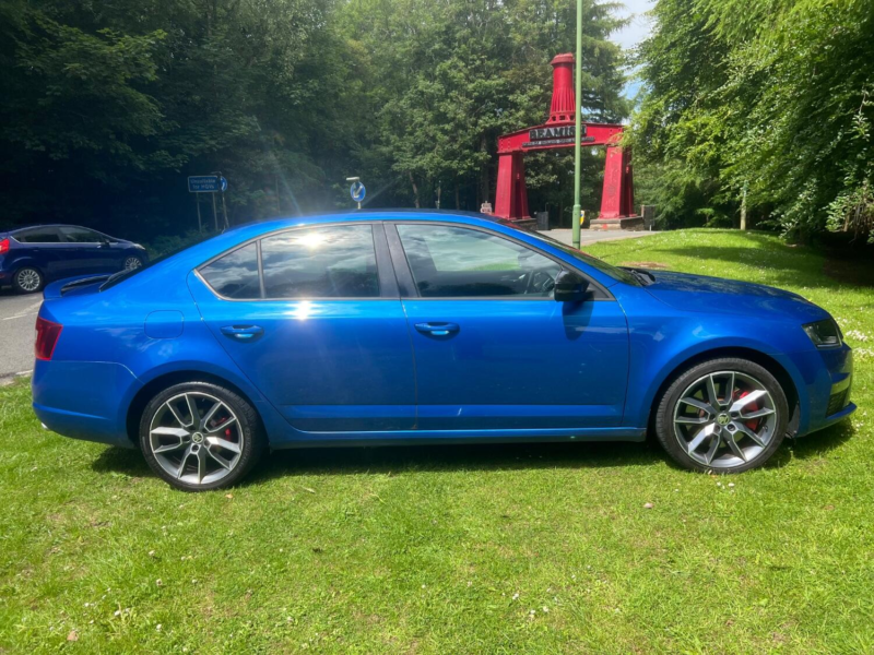2014 Skoda Octavia 2.0 Tdi Vrs in Blue — image 1