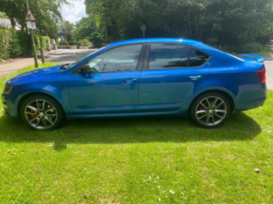 2014 Skoda Octavia 2.0 Tdi Vrs in Blue — image 5