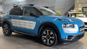 2018 Citroen C4 Cactus 1.2 Puretech Flair Edition Blue 5dr 1 Keeper+panroof+satnav+8 Stamps in Blue — image 4