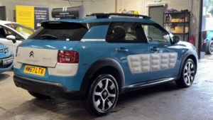 2018 Citroen C4 Cactus 1.2 Puretech Flair Edition Blue 5dr 1 Keeper+panroof+satnav+8 Stamps in Blue — image 6