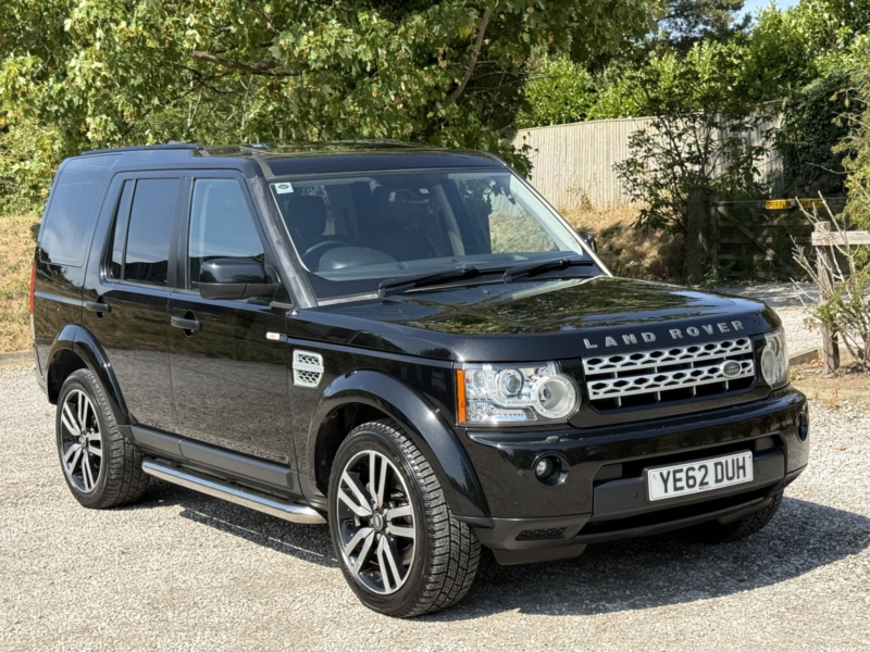 2012 Land Rover Discovery 4 3.0 Sd V6 Hse in Black — image 1