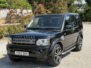 2012 Land Rover Discovery 4 3.0 Sd V6 Hse in Black — image 4