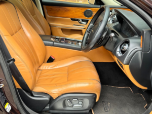 2010 Jaguar Xj 5.0 V8 Premium Luxury Auto Euro 5 4dr (lwb) in Other — image 3