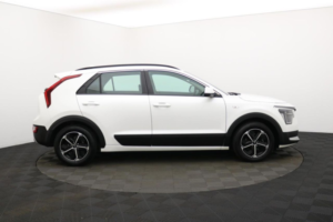 2022 Kia Niro 1.6h Gdi 2 SUV 5dr Petrol Hybrid Dct Euro 6 (s/s) (139 Bhp) in White — image 2