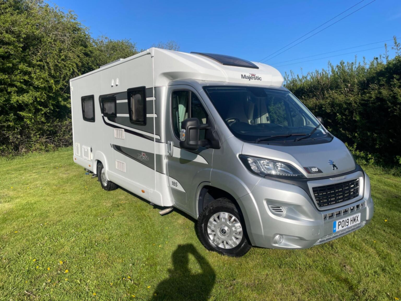 2019 Elddis Majestic 185 in White — image 1