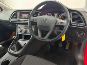 2015 SEAT Leon 1.2 Tsi Se Euro 6 (s/s) 5dr in Red — image 4