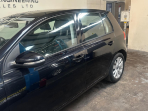 2011 Volkswagen Golf 1.4 Tsi Se DSG Euro 5 5dr in Black — image 4