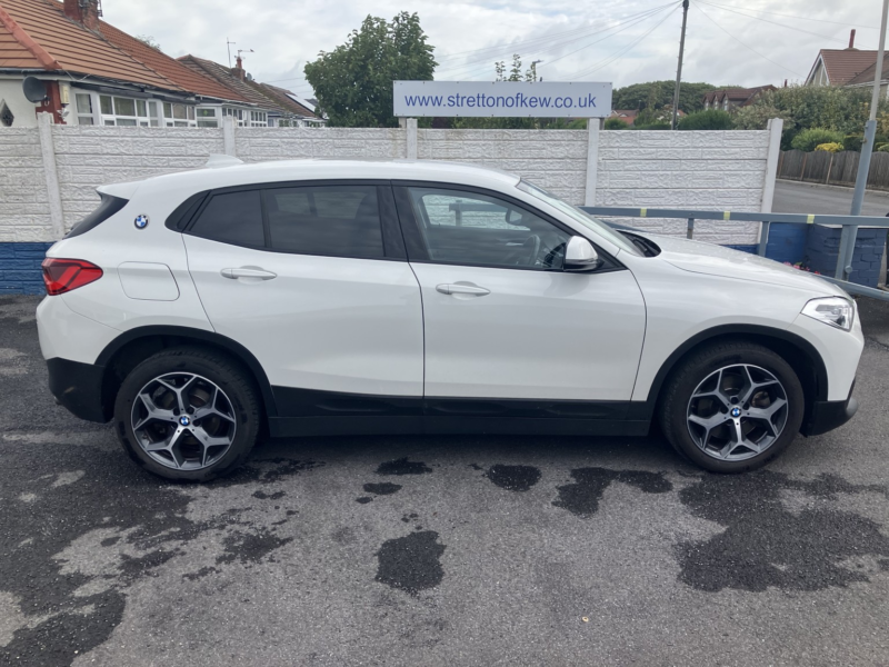 2018 BMW X2 2.0 X2 Sdrive20i Sport in White — image 1