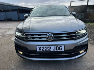 2018 Volkswagen Tiguan 2.0 Tdi R-Line in Silver — image 4