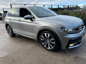 2018 Volkswagen Tiguan 2.0 Tdi R-Line in Silver — image 5