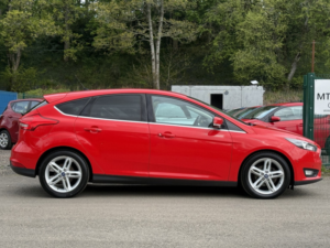 2015 Ford Focus 1.0t Ecoboost Zetec Hatchback 5dr Petrol Manual Euro 6 (s/s) (125 Ps) in Red — image 4