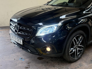2019 Mercedes-Benz Gla 1.6 Gla180 Urban Edition 7g-Dct Euro 6 (s/s) 5dr in Black — image 4
