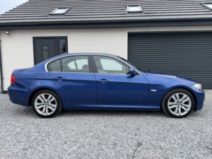 2010 BMW 3 Series 3.0 330d Se Saloon in Blue — image 3