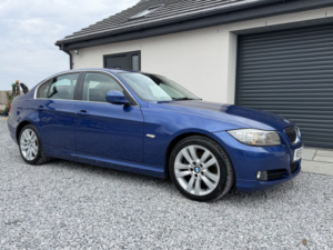 2010 BMW 3 Series 3.0 330d Se Saloon in Blue — image 5