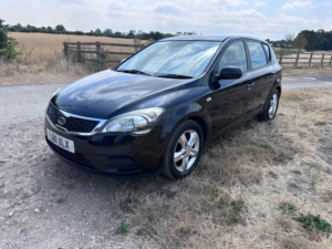 2011 Kia Ceed 1.4 Vr-7 Euro 5 5dr in Black — image 3