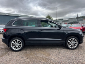 2018 Skoda Karoq 1.5 Tsi Se L in Black — image 5
