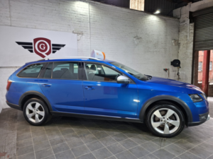 2017 Skoda Octavia 2.0 Tdi Scout in Blue — image 2