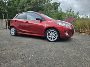 2013 Mazda Mazda2 1.3 Venture in Red — image 3
