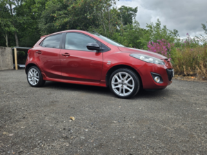 2013 Mazda Mazda2 1.3 Venture in Red — image 4