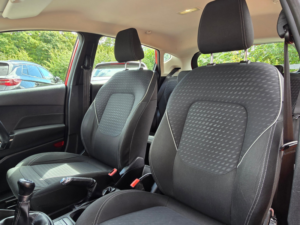 2018 Ford Fiesta 1.1 Ti-Vct Zetec Hatchback 5dr Petrol Manual Euro 6 (s/s) (85 Ps) in Red — image 3