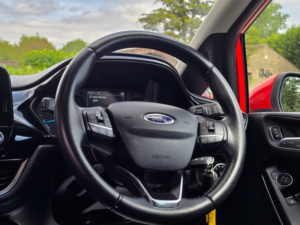 2018 Ford Fiesta 1.1 Ti-Vct Zetec Hatchback 5dr Petrol Manual Euro 6 (s/s) (85 Ps) in Red — image 5