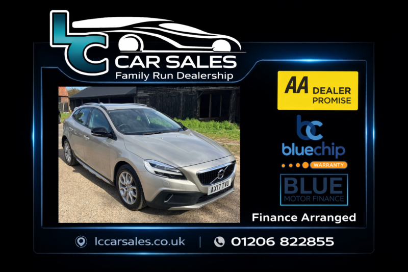 2017 Volvo V40 Cross Country 1.5 Cross Country Pro T3 Automatic in Gold — image 1