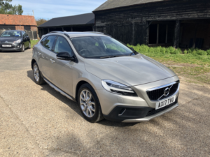 2017 Volvo V40 Cross Country 1.5 Cross Country Pro T3 Automatic in Gold — image 2