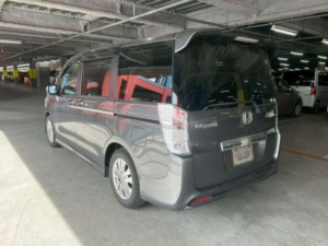2011 Honda Stepwagon 2.0 Spada S 5dr 8 Seats in Grey — image 4