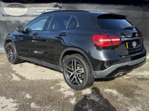 2019 Mercedes-Benz Gla 1.6 Gla180 Urban Edition in Black — image 4