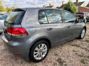 2012 Volkswagen Golf 1.6 Tdi Bluemotion Tech Match in Grey — image 3