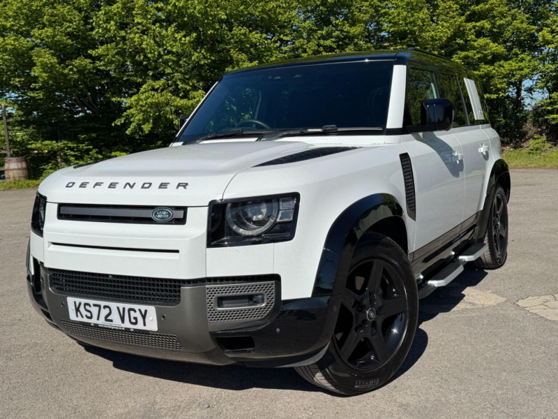2023 Land Rover Defender 110 3.0 D250 Mhev X-Dynamic S Auto 4WD Euro 6 (s/s) 5dr in White — image 1