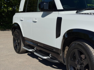 2023 Land Rover Defender 110 3.0 D250 Mhev X-Dynamic S Auto 4WD Euro 6 (s/s) 5dr in White — image 4