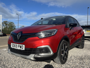 2020 Renault Captur 1.3 Gt Line Tce 130 My19 in Red — image 3