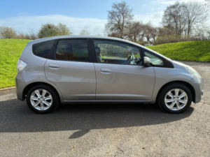 2012 Honda Jazz 1.3h Ima Hs Hatchback 5dr Petrol Hybrid CVT Euro 5 (102 Ps) in Silver — image 2