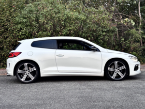 2015 Volkswagen Scirocco 2.0 Tsi Bluemotion Tech R in White — image 4