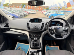 2014 Ford Kuga 1.6t Ecoboost Zetec 2WD Euro 5 (s/s) 5dr in White — image 3