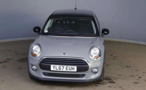 2018 MINI Hatch 1.5 Cooper Euro 6 (s/s) 5dr in Grey — image 2