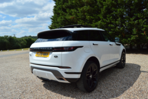 2020 Land Rover Range Rover Evoque 2.0 D180 R-Dynamic Se in White — image 6