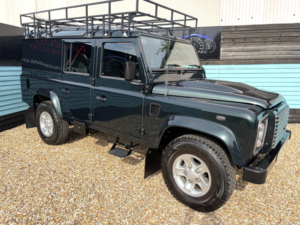 2014 Land Rover Defender 110 2.2 Tdci Xs Utility Wagon Double Cab 5dr Diesel Manual 4WD Mwb Euro 5 (122 Ps) in Green — image 2