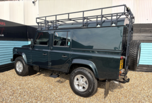 2014 Land Rover Defender 110 2.2 Tdci Xs Utility Wagon Double Cab 5dr Diesel Manual 4WD Mwb Euro 5 (122 Ps) in Green — image 4