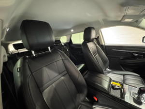 2019 Land Rover Range Rover Evoque 2.0 D180 S Auto 4WD Euro 6 (s/s) 5dr in Black — image 4