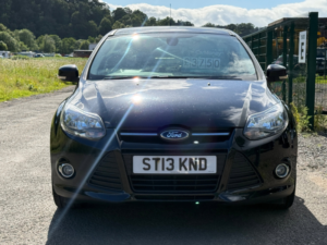 2013 Ford Focus 1.0t Ecoboost Zetec Hatchback 5dr Petrol Manual Euro 5 (s/s) (125 Ps) in Black — image 2