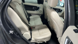 2018 Land Rover Discovery Sport Td4 Hse Luxury in Grey — image 3
